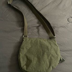 Kipling crossbody forest green